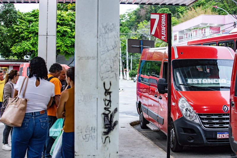 Maricá amplia Tarifa Zero e vans gratuitas começam a circular em 22 linhas; veja os itinerários